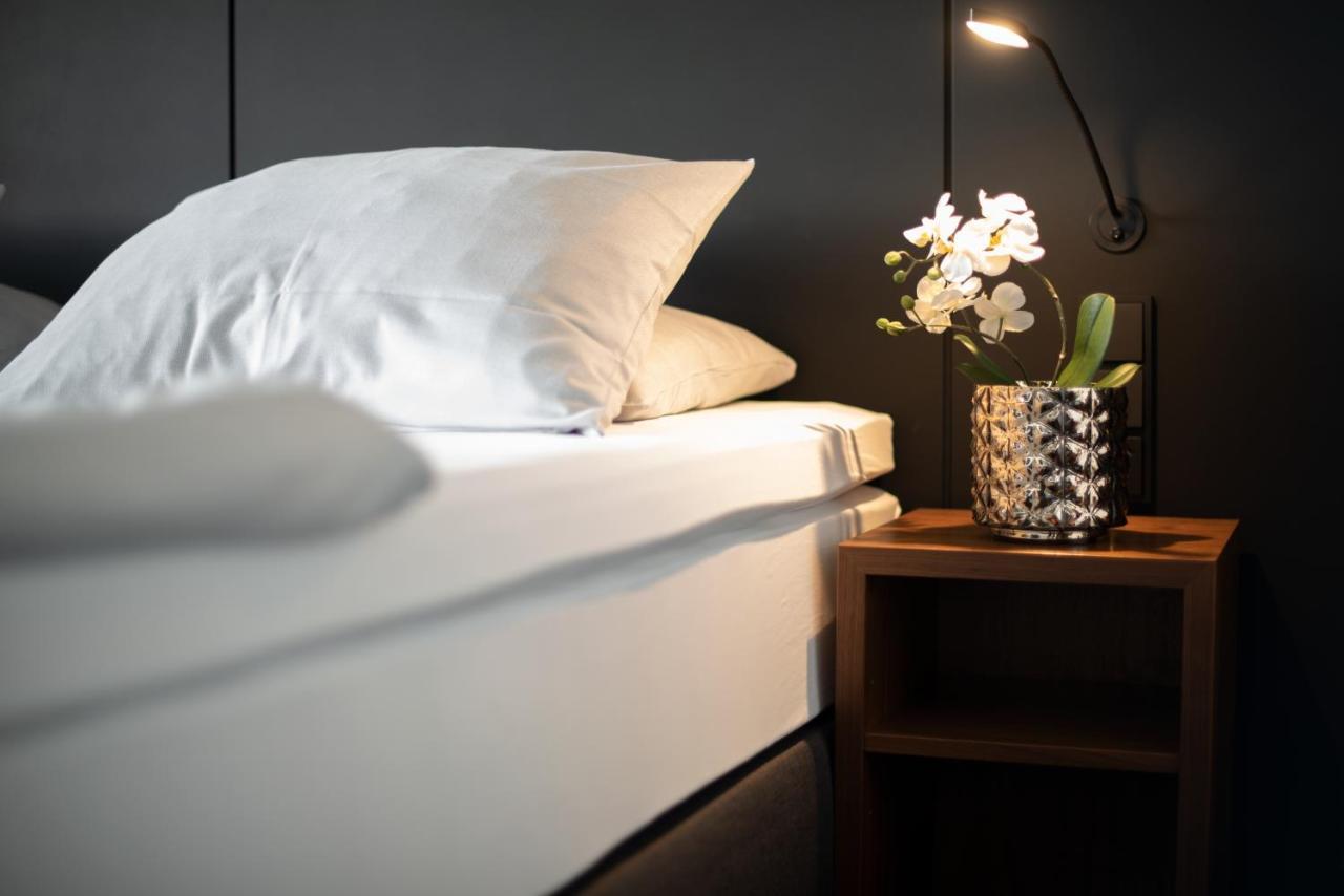 &repeat Airport Hotel Keulen
